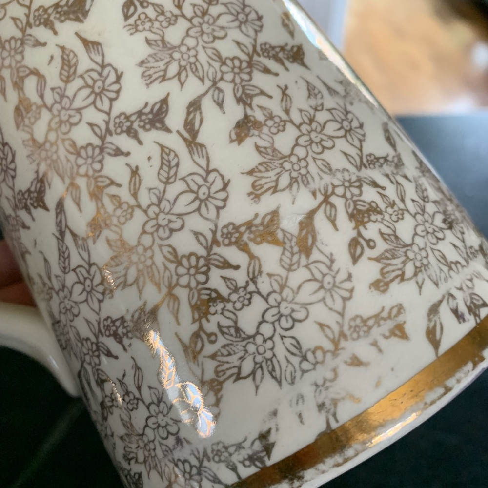 SADLER | Vintage Gold Patterned Pitcher | Floral Pattern - Picture 6 of 9